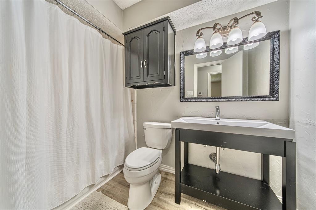 Building Photo - 408 Shoreview Dr