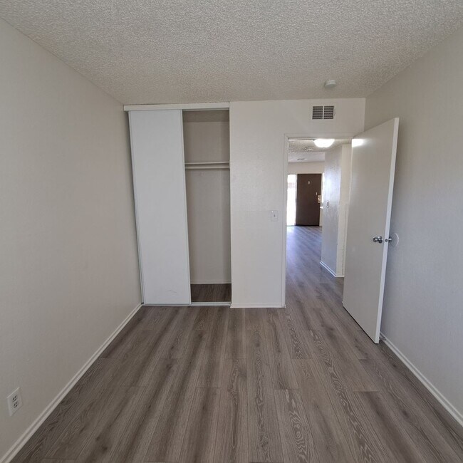 Building Photo - 156 Judy Ln