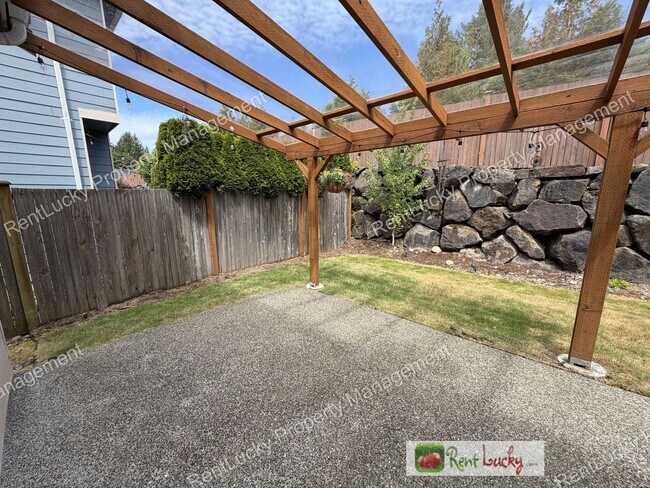 Building Photo - Amazing 5 Bedroom Home in Bothell with Gorgeous Finishes and Large Family Room!