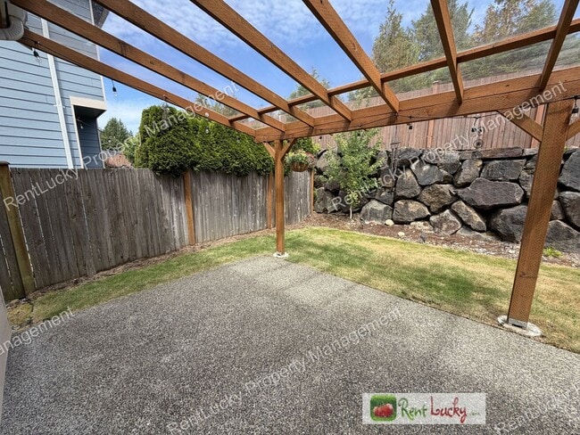Building Photo - FANTASTIC 5 Bedroom Home in Bothell w/ Smart Lights and Gorgeous Kitchen!
