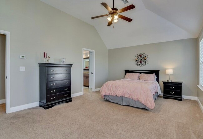 Building Photo - 5464 Everlook Cir