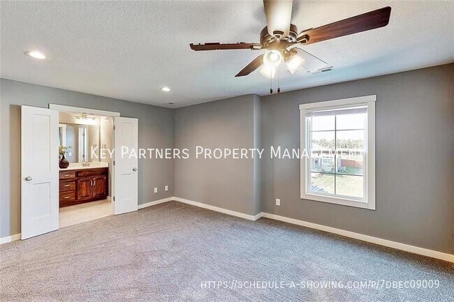 Building Photo - 16439 Blair-