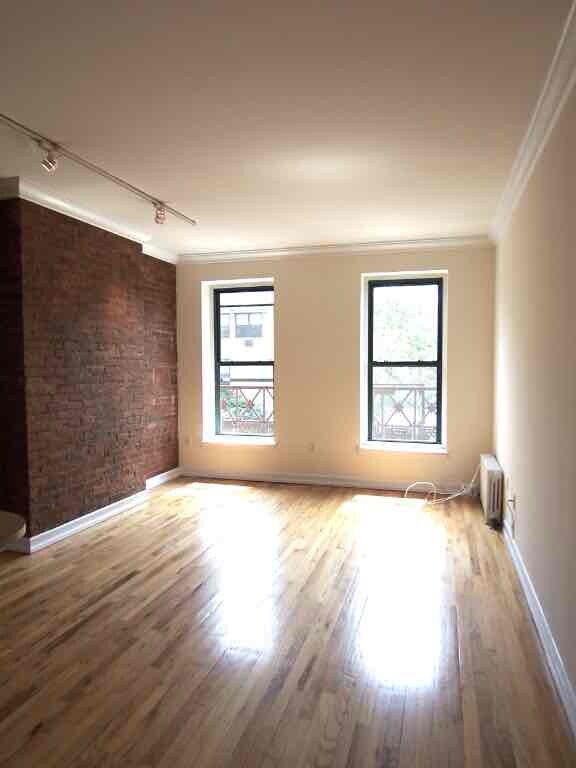Primary Photo - 800 Amsterdam Ave