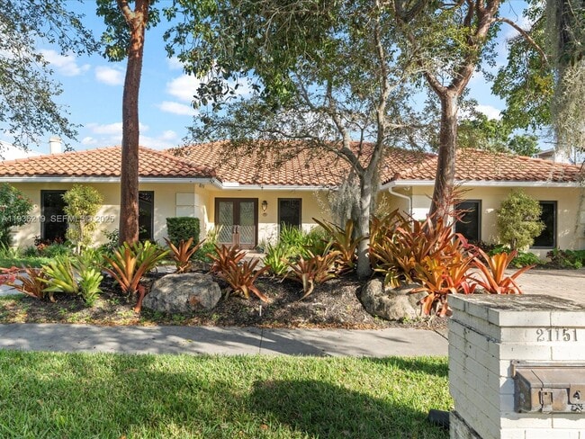 Building Photo - 21151 NE 22nd Ct