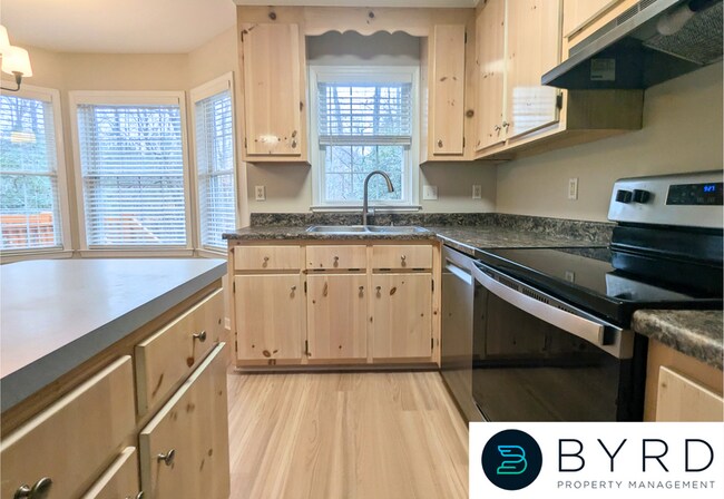 Building Photo - 14955 Featherchase Dr