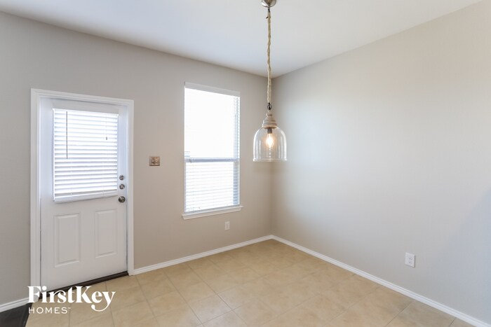 Building Photo - 7705 Berrenda Dr