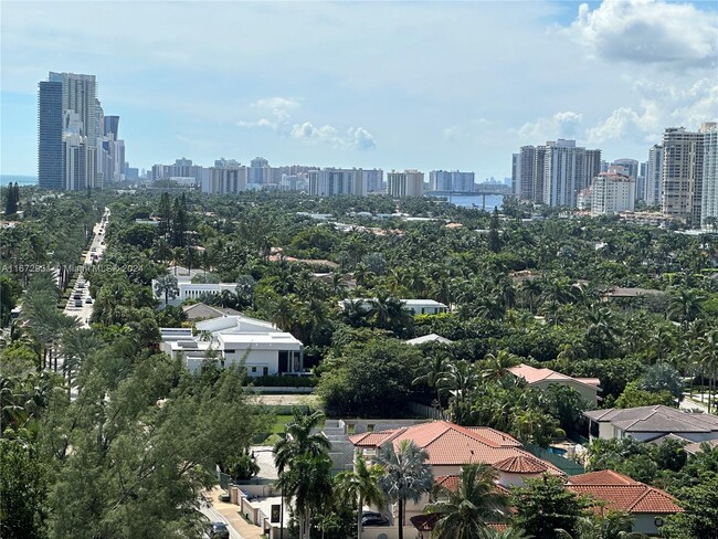 Building Photo - 3180 S Ocean Dr