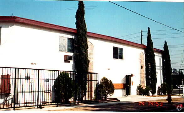 Building Photo - 8750 Telfair Ave