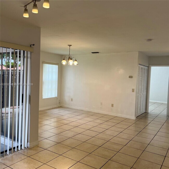 Building Photo - 15272 SW 46th Ln