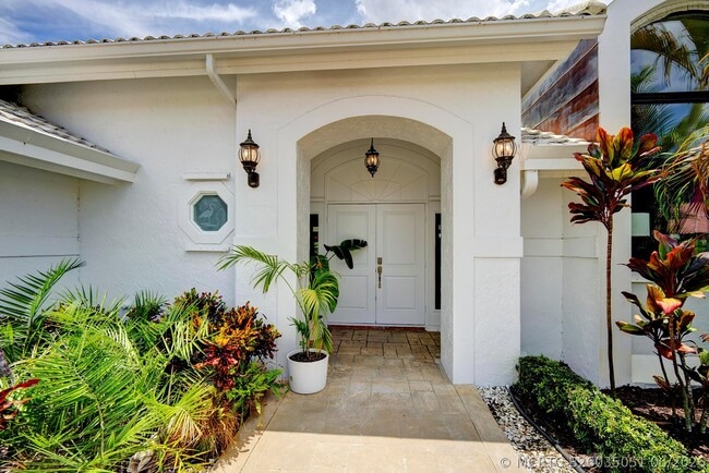 Building Photo - 10252 Shireoaks Ln