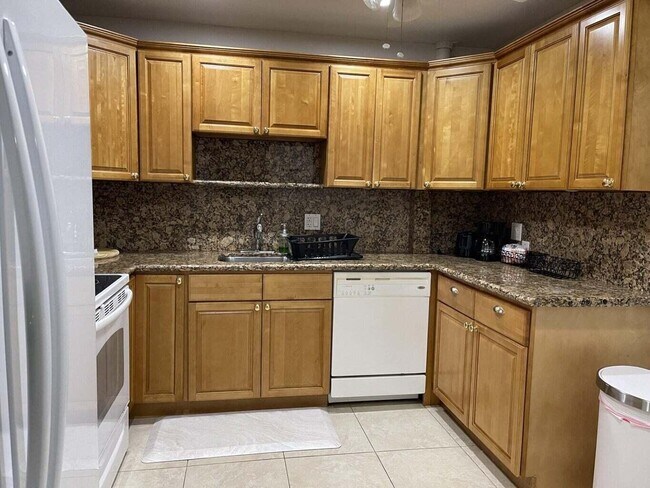 Building Photo - 22765 SW 66th Ave