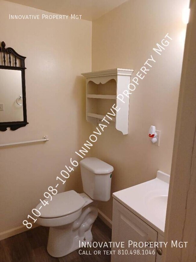 Building Photo - 1133 W Buder Ave