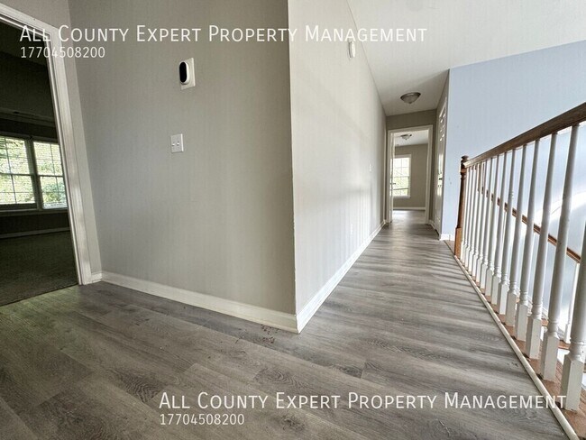 Building Photo - 1565 Ox Bridge Ct NW