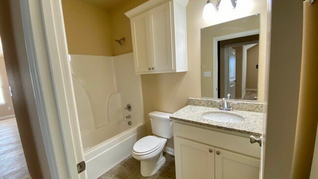 Building Photo - 3 bed 2 bath House for Lease in Sherman