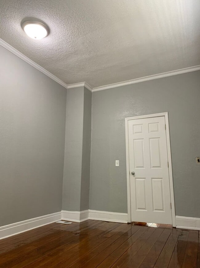 Building Photo - 1021 Hudson Rd