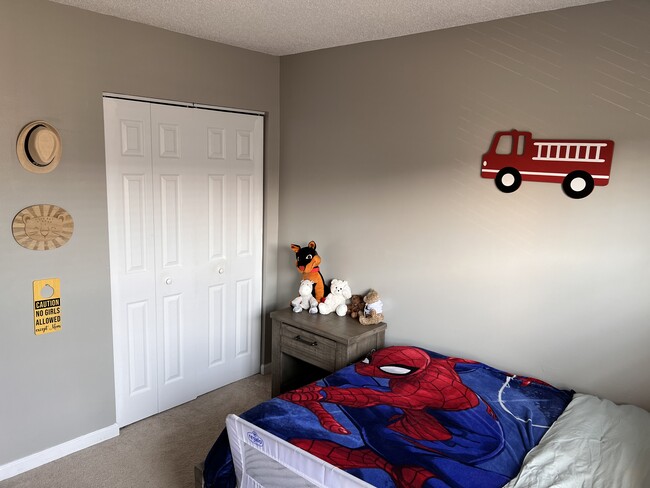 Building Photo - 812 Brittany Way