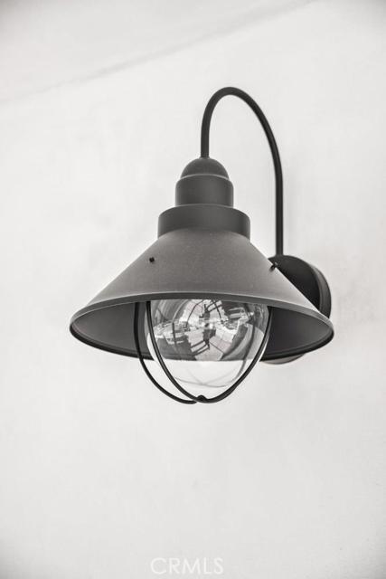 Building Photo - 555 N Olive St