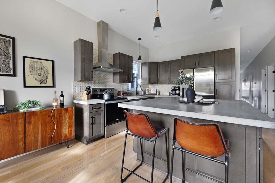 Building Photo - 906 Meharry Blvd