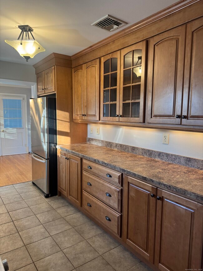 Building Photo - 25 Fenwood Rd