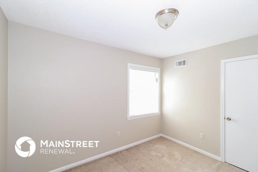 Building Photo - 3256 Bluemont Dr