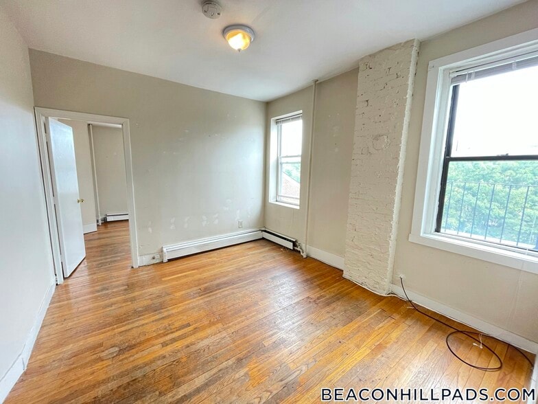 Building Photo - 44A Joy St