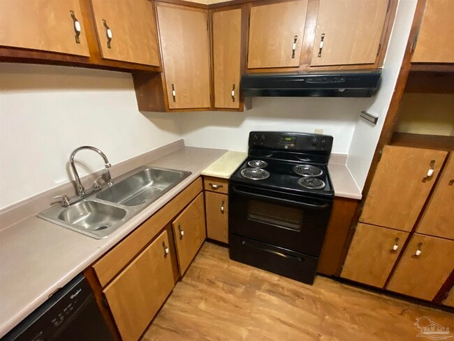 Building Photo - 4416 Creighton Rd