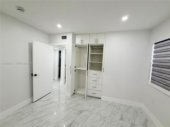 Building Photo - 3390 NW 50th St