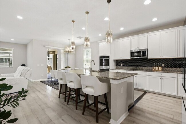 Building Photo - 3010 Adams Cross Dr