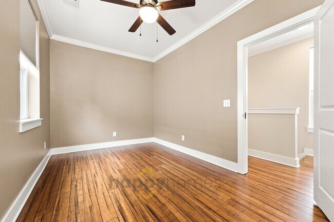 Building Photo - 4613 Oakwood Ave