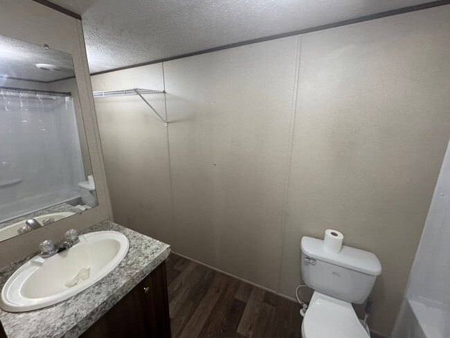 Building Photo - 4773 Lord Rd