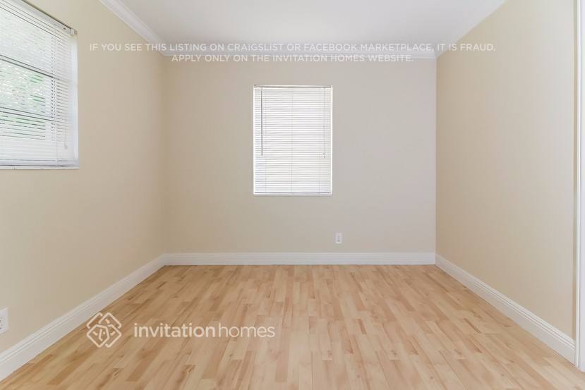 Building Photo - 6565 Westview Dr