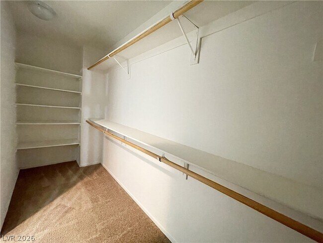 Building Photo - 7622 Jasmine Falls Dr