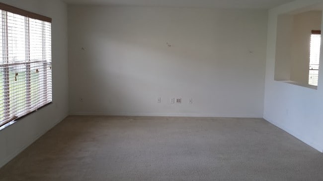 Building Photo - 1307 Bella Coola Dr