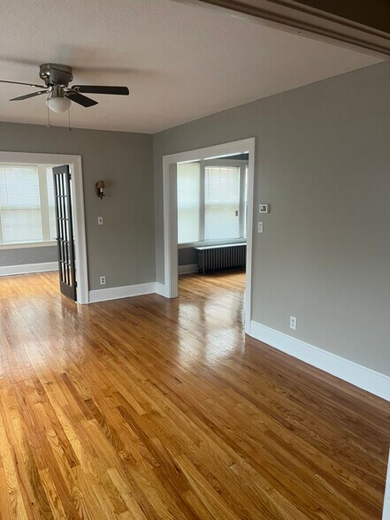 Building Photo - 63 Buell St