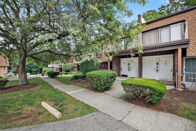 Building Photo - 424 Carpenter Ave