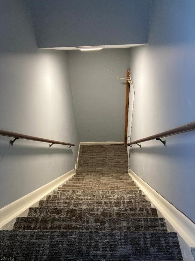 Building Photo - 133 Gregory Ave