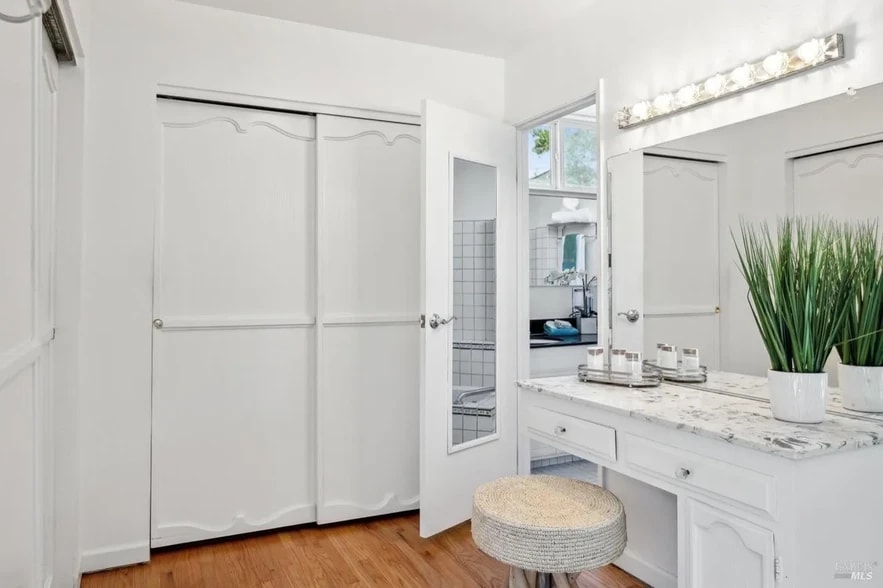 Master vanity - 1097 Lea Dr