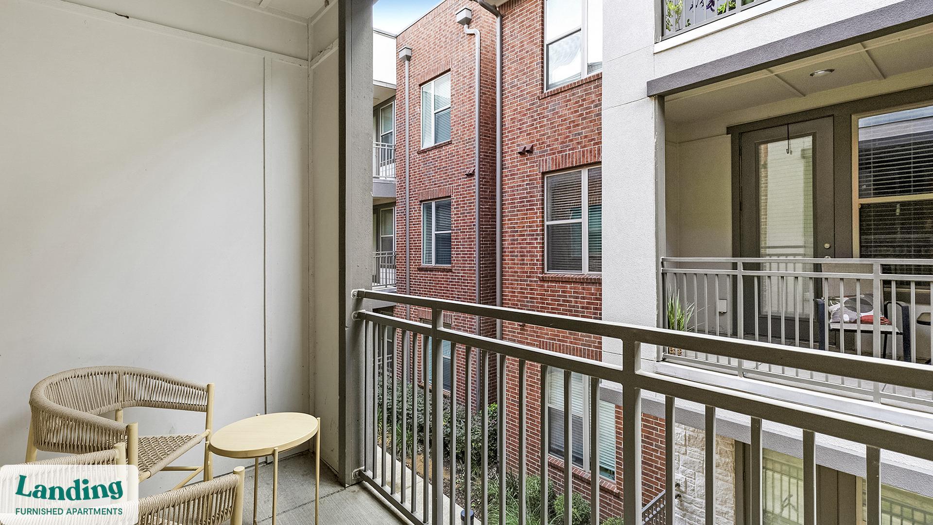 Building Photo - 2800 NE Green Oaks Blvd