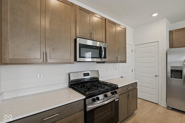 Building Photo - 15480 Postman Rd