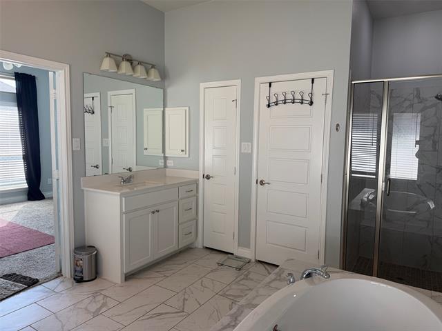 Building Photo - 2421 Stella Ln