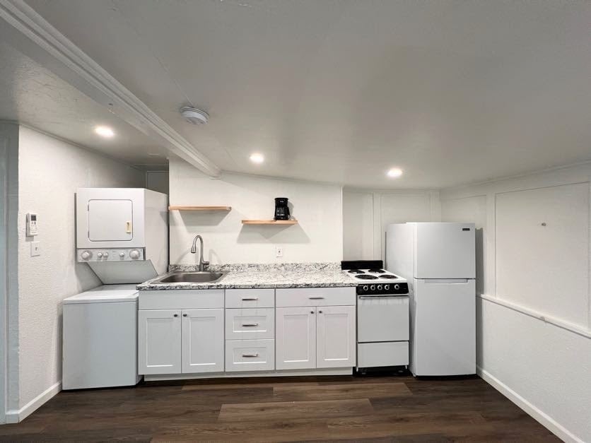 Kitchen - 301 N Columbus Ave