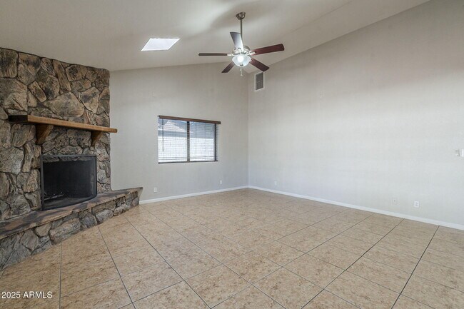 Building Photo - 2436 E Javelina Ave