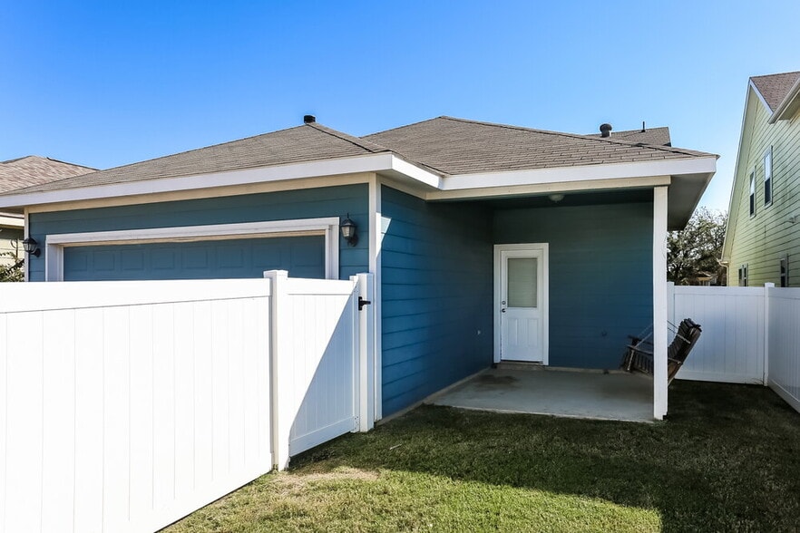 Building Photo - 10973 Caldwell Ln
