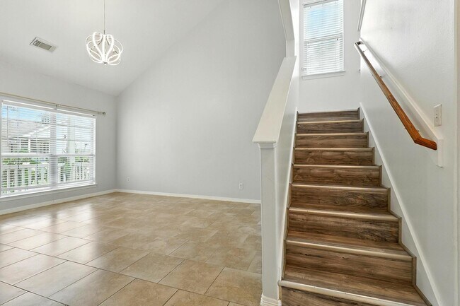 Building Photo - 10123 Sweet Olive Way