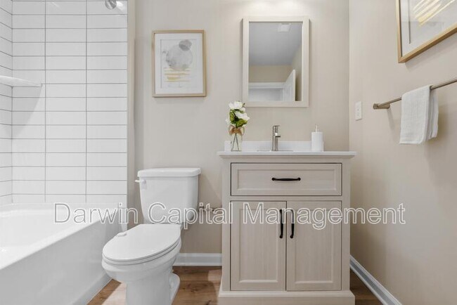 Building Photo - 385 N Tuckahoe Rd