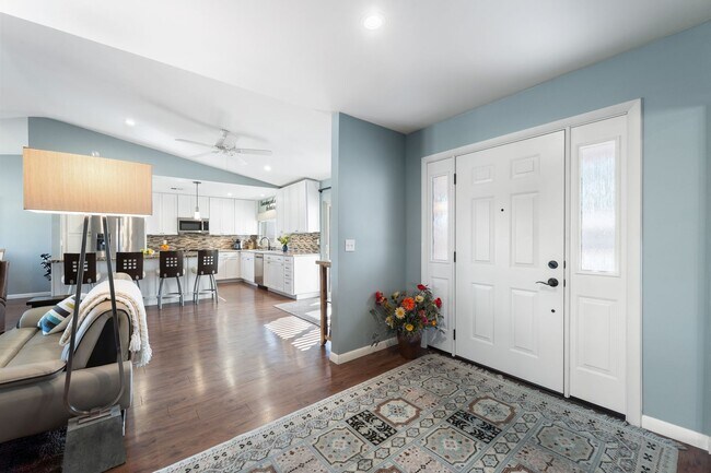 Building Photo - Welcome to this updated & spacious Golf Course Home in Leisure World a 45+ Active Adult Resort Co...