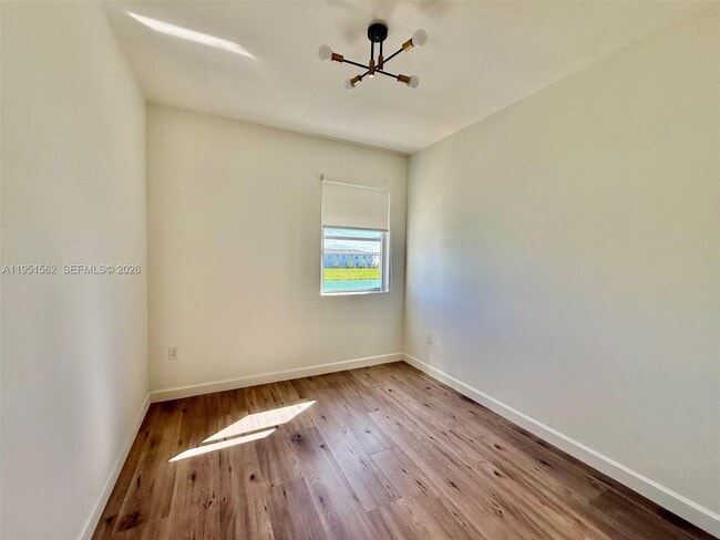 Building Photo - 2767 SE 25th Ave