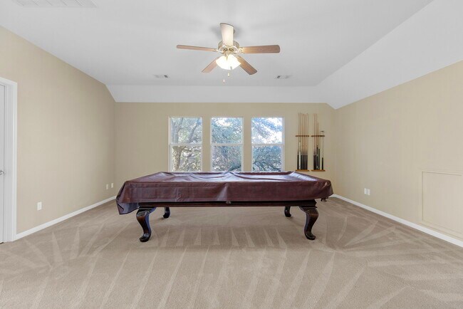 Building Photo - 2406 Sweetwater Ln