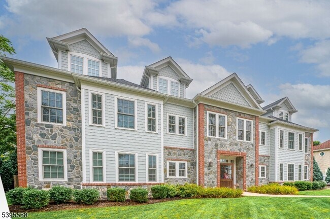 Building Photo - 29 Euclid Ave