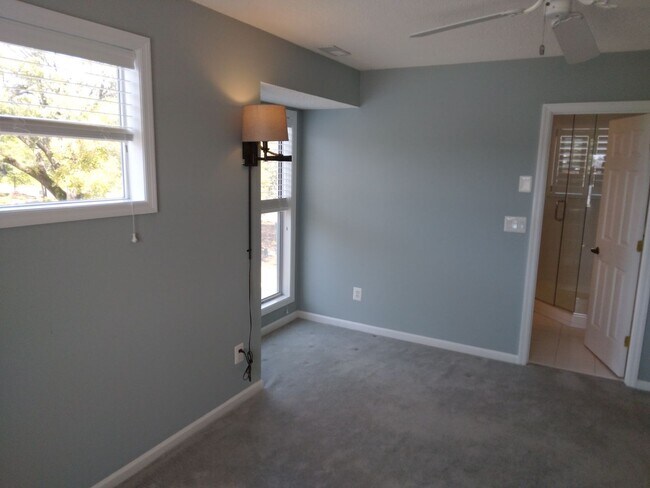 Building Photo - Harbor Front, 2 Bedroom, 2 Bath, Corner Unit at Mariners Pointe in Little River! Available Now!